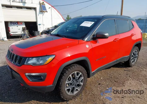 2018 Jeep Compass Trailhawk 4X4 z USA, uszkodzony, nr VIN 3C4NJDDBXJT479036